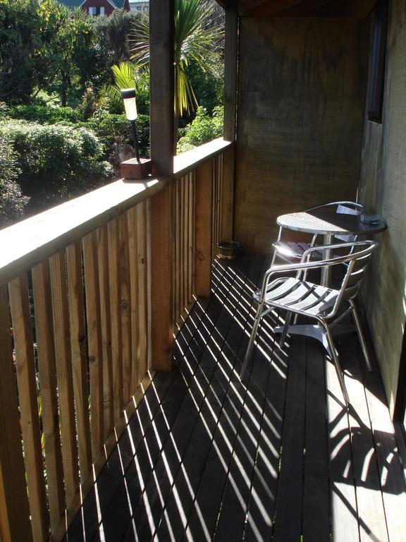 Manuka Lodge Tryphena Exterior foto